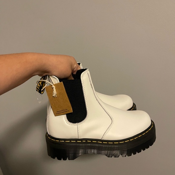 Dr. Martens White Ankle Boots with Chunky Sole NWOB - Picture 2 of 7